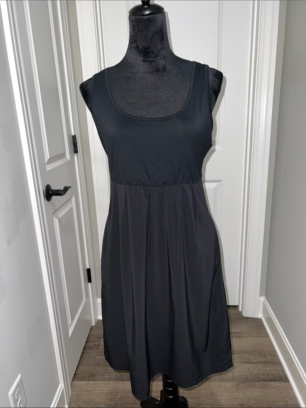 Columbia Black Sleeveless Scoop Neck Active Dress
